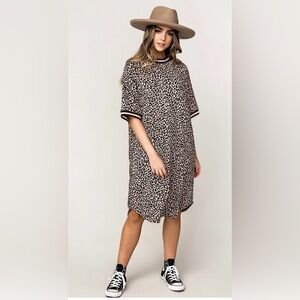 Dressed in LALA T-shirt dress size L